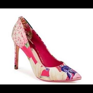 Ted Baker Floral Print Pumps | size 7.5